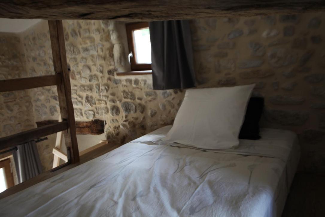 Le Mas De La Coste Saint-Sauveur-de-Cruzière Εξωτερικό φωτογραφία